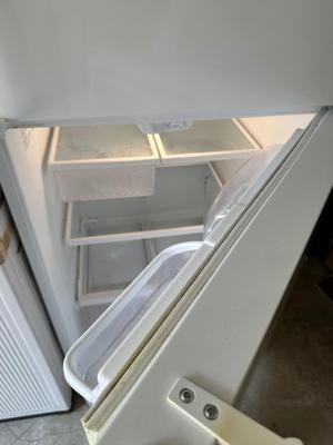 Frigidaire Top Freezer Refrigerator