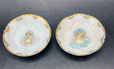 2 Miniature Plates Decorative Wall Plates Victorian Women made in France