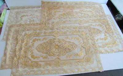 Fancy White and Gold Set of 4 Placemats