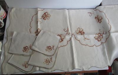Matching Set Older Handmade Tablecloth and 4 Napkins Set