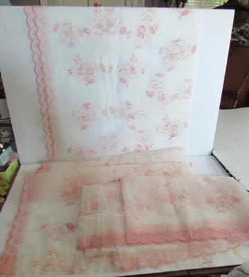 4 Pink and White Lace Curtain Panels, Read Description