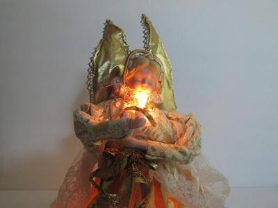 Angel Lighted and Animated Christmas Tree Topper, Works