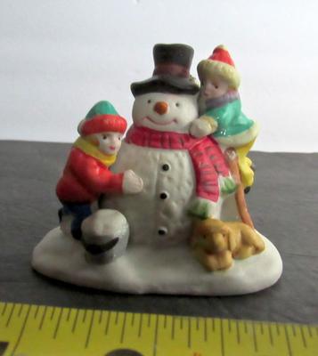 Older Collectible Lemax Christmas Village Snowman With Kids Figure
