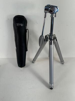 Lot 14. Vintage Vivo Tri-pod