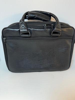 Lot 63. Targus Laptop bag