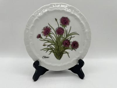 Andrea by Sadek “Chives” Decorative Hanging Plate