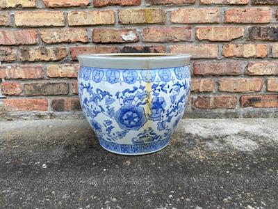 Chinese Blue And White Porcelain Planter