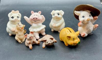 Figurine lot -pigs, piggy, piggies