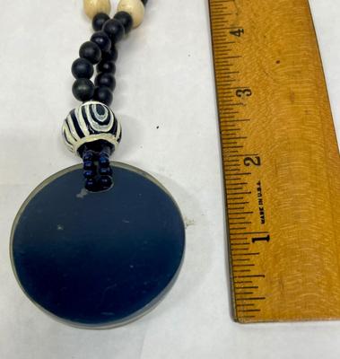 Fashion Jewelry necklace with black & gold pendant