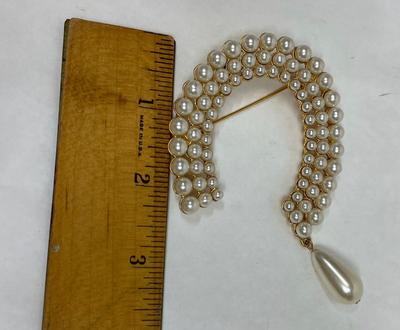 Lot of 2 large pins broaches Monet