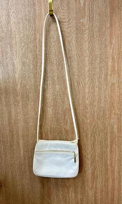 Giani Bernini White Purse