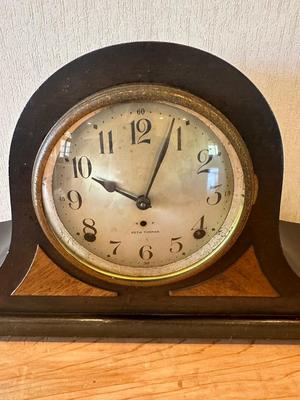 SETH THOMAS Mantle Clock with Key