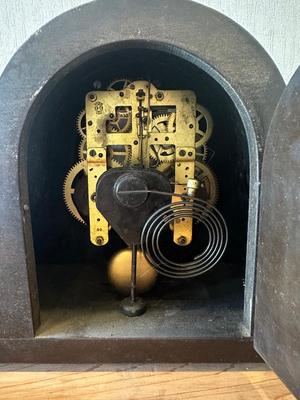 SETH THOMAS Mantle Clock with Key
