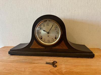 SETH THOMAS Mantle Clock with Key