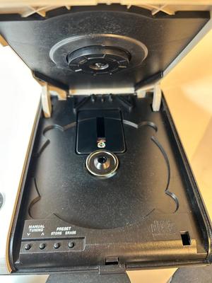 Lot 87. Bose Lifestyle Model 5 Music Center and 5 Speakers