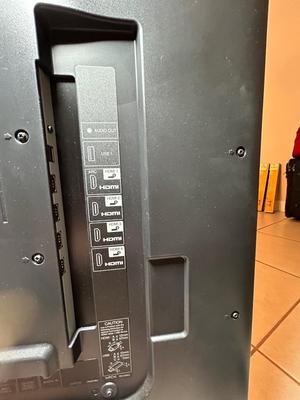Lot 94. Sharp Aquos TV 60"