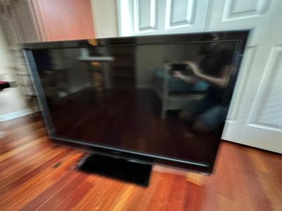 Lot 95. Sony Bravia TV 52" LCD