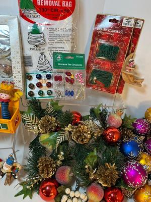Lot 105. Christmas Assortment