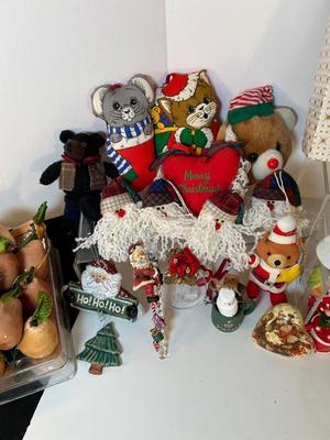 Lot 105. Christmas Assortment