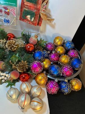 Lot 105. Christmas Assortment