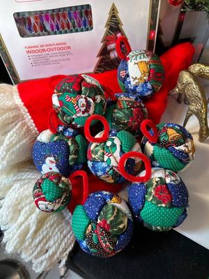 Lot 106. Chirstmas Assortment