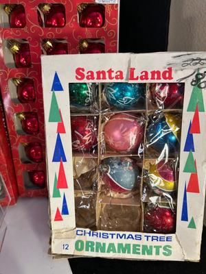 Lot 106. Chirstmas Assortment