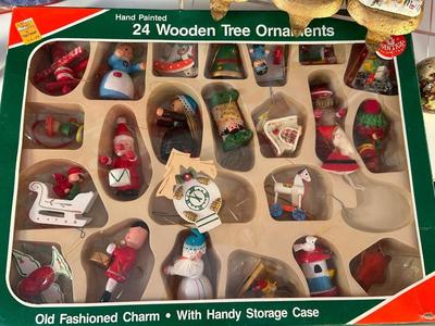 Lot 106. Chirstmas Assortment