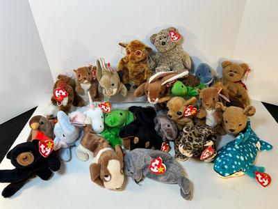 Lot 110. Ty Beanie Babies Bundle