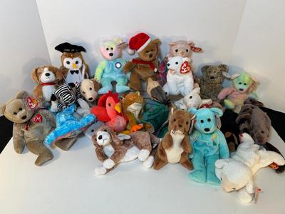 Lot 111. Ty Beanie Babies Bundle