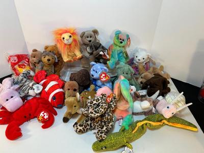 Lot 113. Ty Beanie Babies Bundle