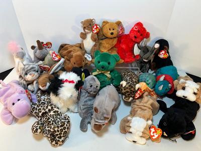 Lot 114. Ty Beanie Babies Bundle