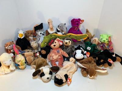 Lot 119. Ty Beanie Babies Bundle