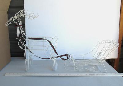 Nice Larger Size Deer and Sleigh Display