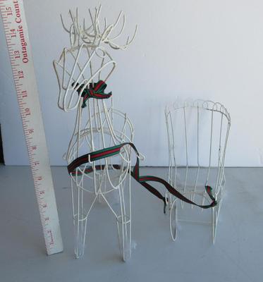 Nice Larger Size Deer and Sleigh Display