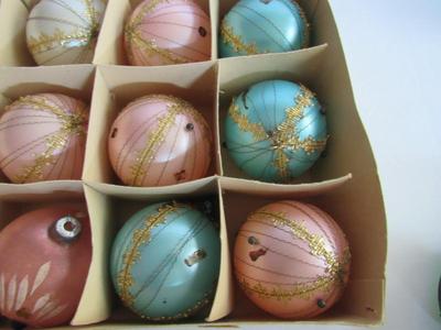 Dozen Unusual Wire Wrapped Plastic Shiny Brite Christmas Ornaments