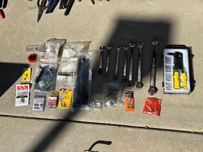 VARIETY OF HAND TOOLS AND SOME HARDWARE