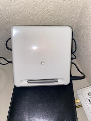 PHILLIPS GOLITE, WIRELESS CHARGER AND SEVERAL POWER ADAPTERS
