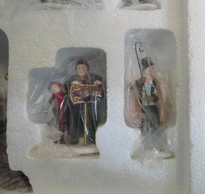 Nice Older Dept 56 Never Used Limited Edition Set: "Christmas Carol' Reading by Charles Dickens"