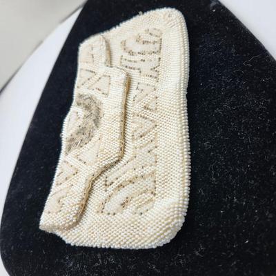 Art Nouveau White Bead Purse