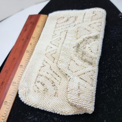 Art Nouveau White Bead Purse