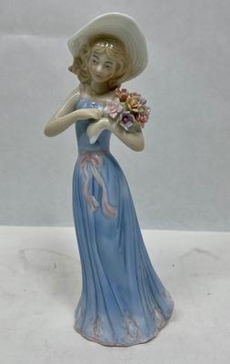 House of Lloyd Porcelain Figurine: Girl with Sun Hat and Flowers