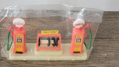 S H Filling Station H O Scale