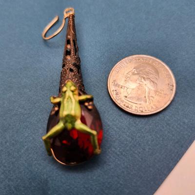 Frogs - Drop earrings