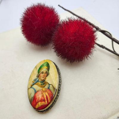 Hand painted Mother of Pearl Brooch