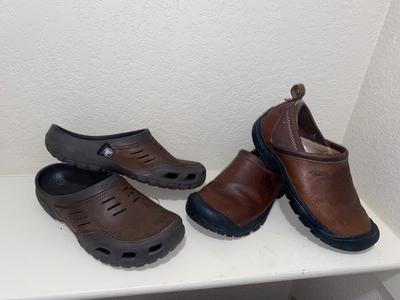 MENS KEEN AND CROC’S SIZE 11