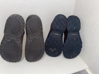 MENS KEEN AND CROC’S SIZE 11