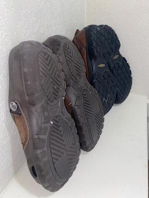 MENS KEEN AND CROC’S SIZE 11