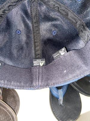 3 PAIR OF MEN’S FLIP FLOPS SIZE 11 & HAT