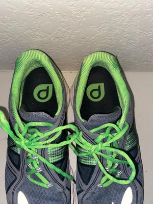 MEN’S NIKE CROSS TRAINERS AND BROOK’S TENNIS SHOES