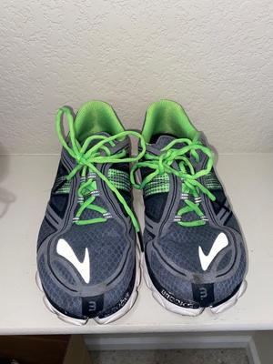 MEN’S NIKE CROSS TRAINERS AND BROOK’S TENNIS SHOES